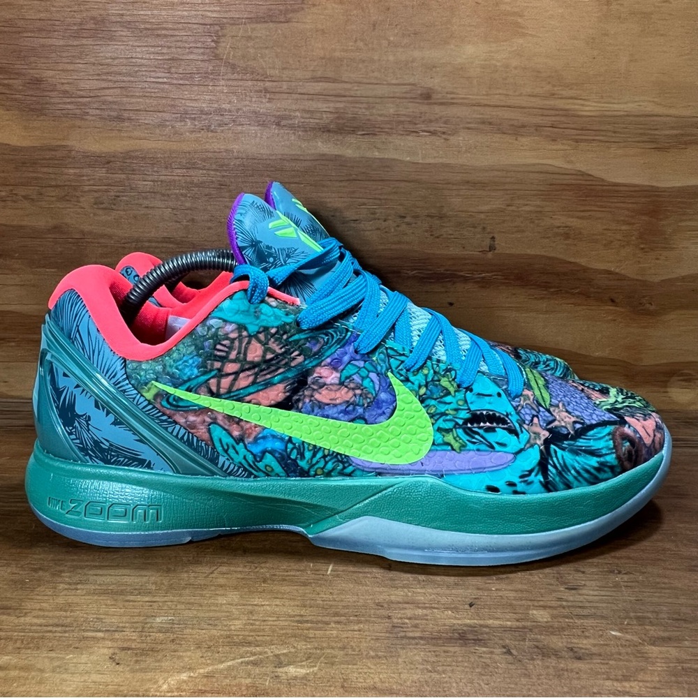 Nike Zoom Tropical Print Sneakers